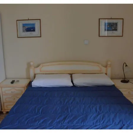 Kardoulis Hotell Triovasálos