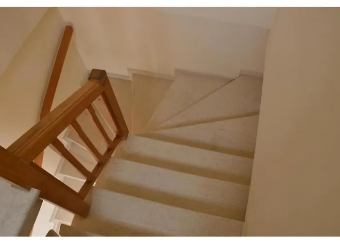 Kardoulis 2* Triovasálos